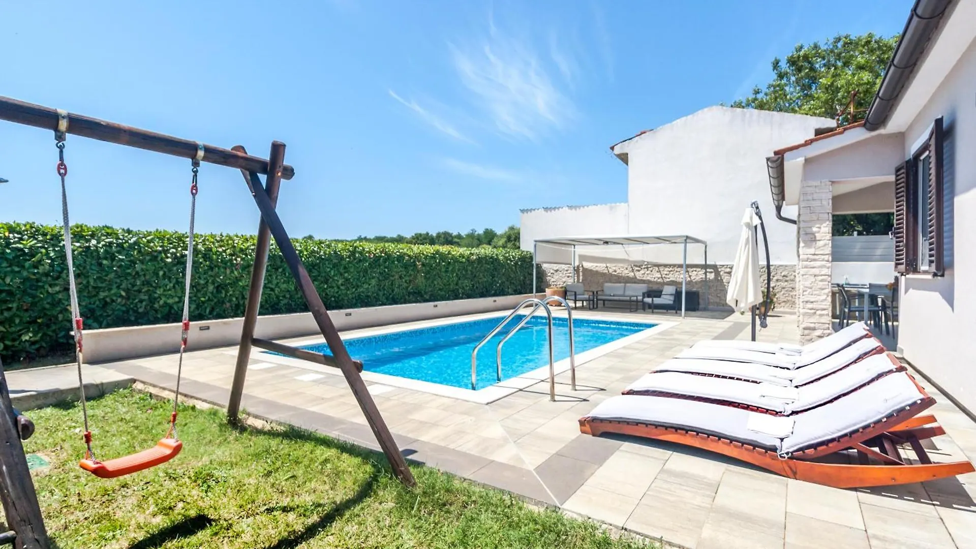 Villa Gortan - Pool House For 7 Guests Near Pula Istria - Ferienhaus Istrien contacts